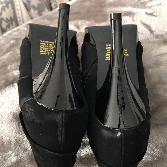 Heels - Picture 5 of 10